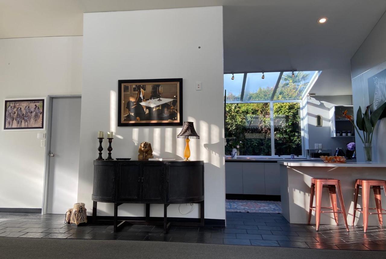 Maison Blue - Chic Inner City Townhouse Napier Exterior photo