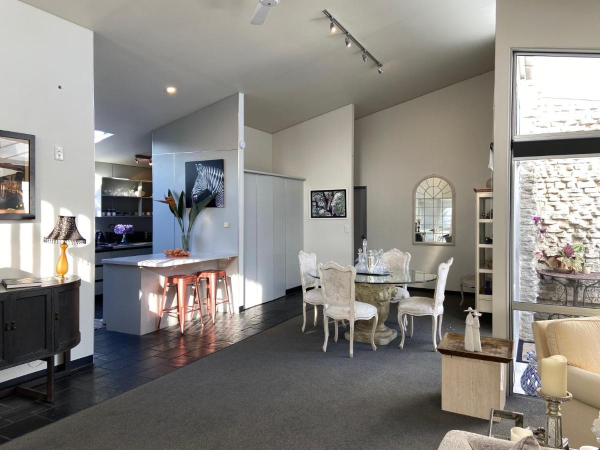 Maison Blue - Chic Inner City Townhouse Napier Exterior photo