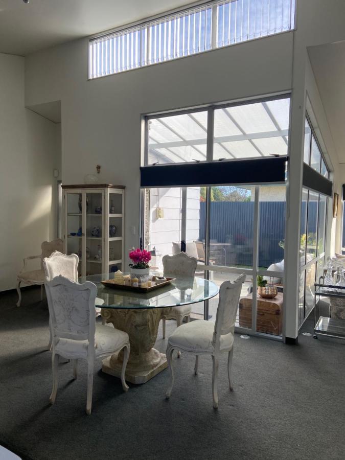 Maison Blue - Chic Inner City Townhouse Napier Exterior photo