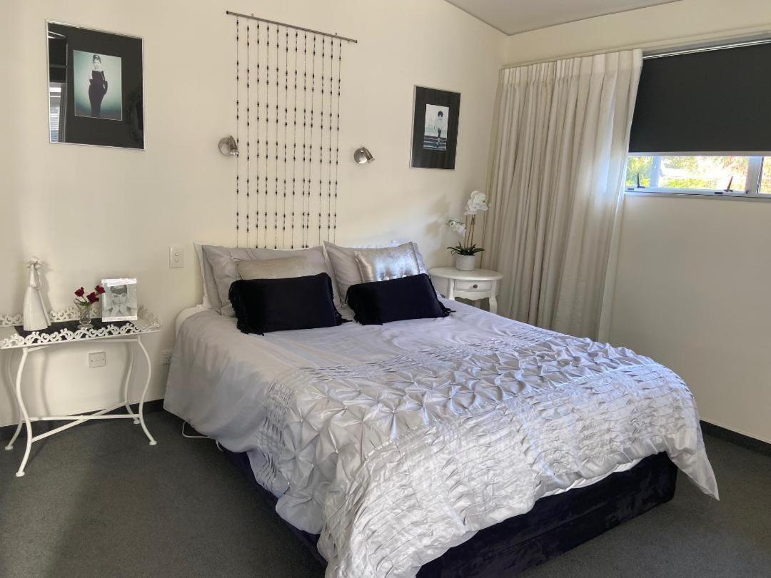 Maison Blue - Chic Inner City Townhouse Napier Exterior photo